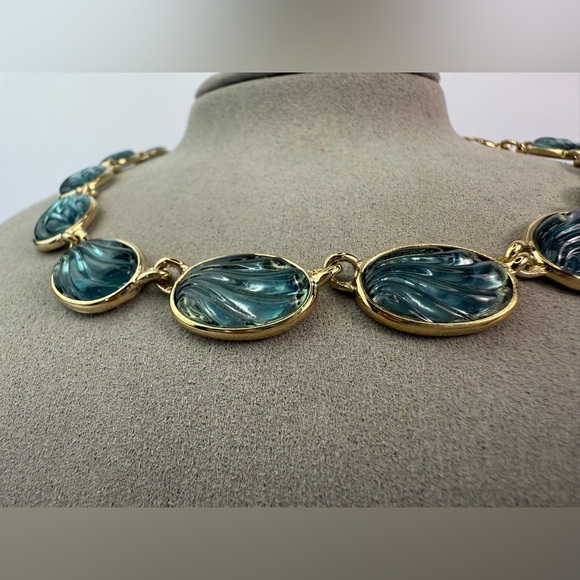 Vintage beach goddess faux gripoux/ cabochon  necklace - Picture 7 of 13